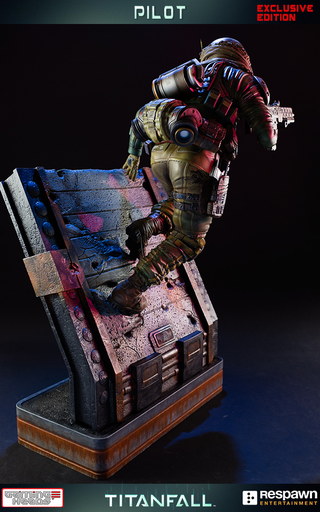 Illustration for article titled Wallrunning Titanfall Pilot Statue